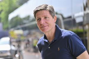 记者：除谢周三主帅罗尔外，莱比锡选帅还有意格拉斯纳、弗兰克等