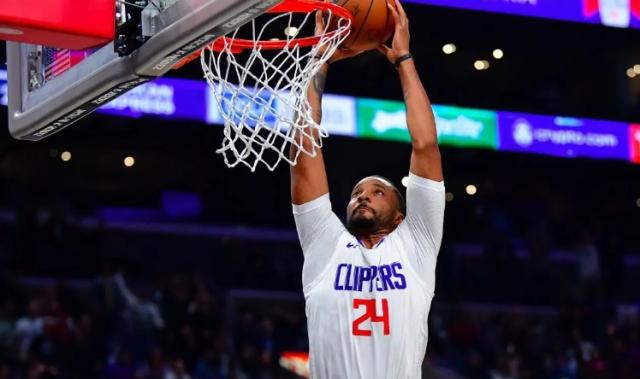 bob半岛体育平台-快艇迷你版三巨头再度发力 小卡回归后深不可测