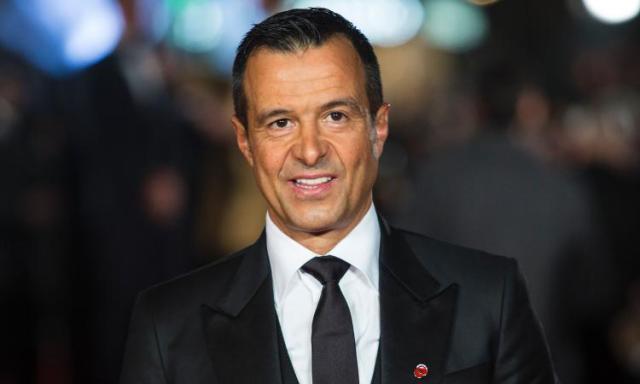 1620221989453008317.jpg Jorge.Mendes.giacca.cravatta.750x450.jpg